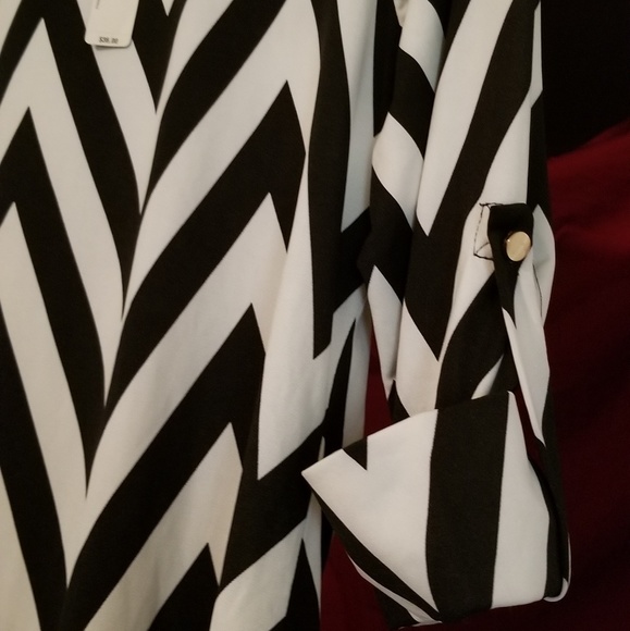 Top - Picture 2 of 3